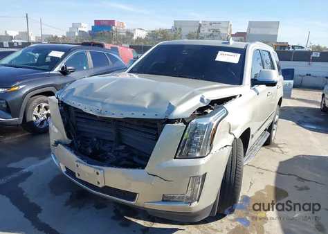 2016 Cadillac Escalade Luxury Collection z USA, uszkodzony, nr VIN 1GYS3BKJ3GR185548